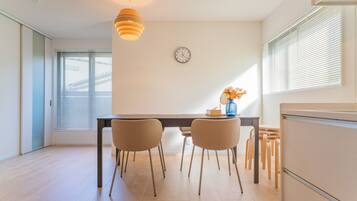 Deluxe Villa | Living area | 43-inch TV with cable channels