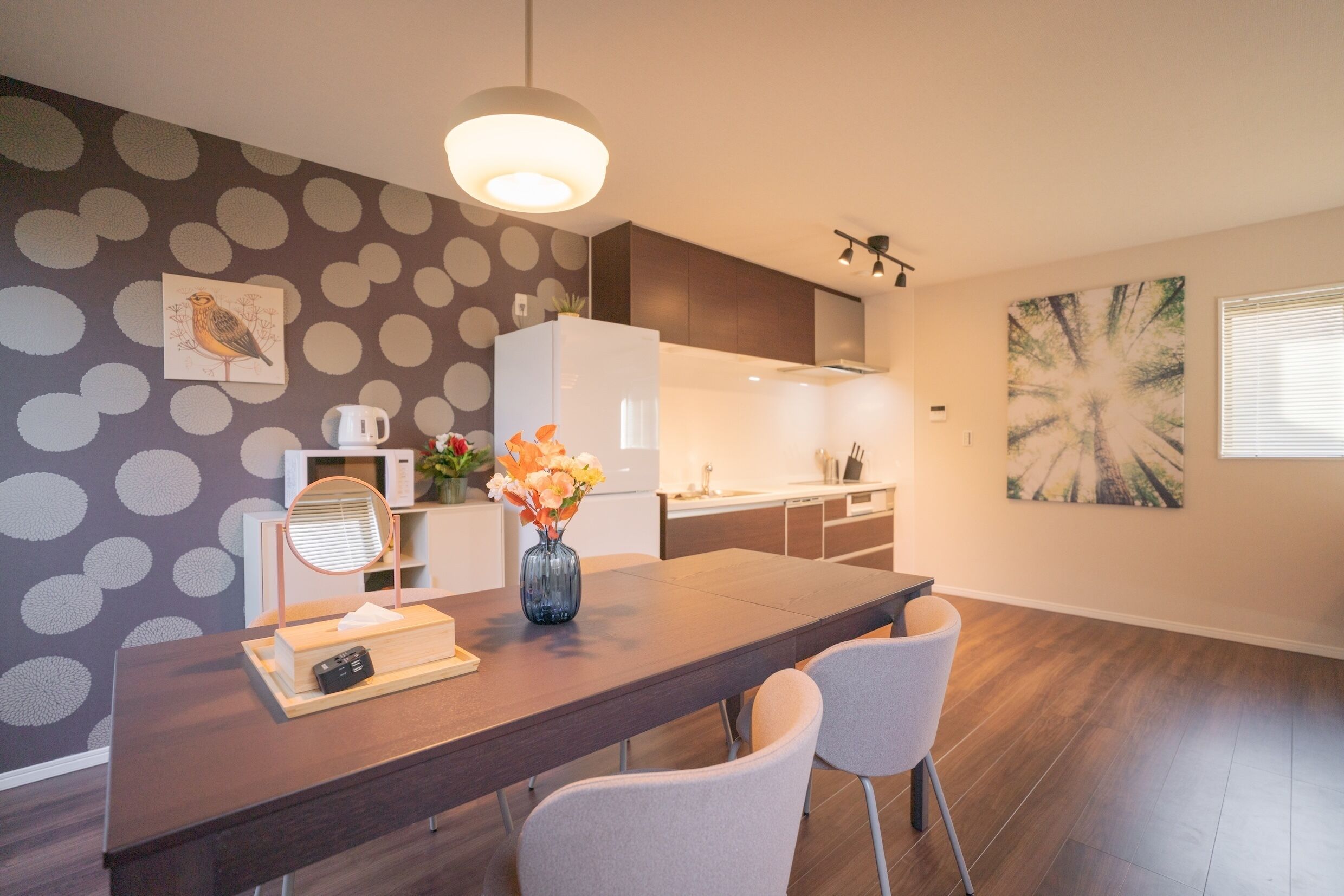Luxury Villa | Living area | 43-inch TV with cable channels