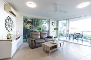 TV - Seaview Serenity Whitsundays (Airlie Beach)