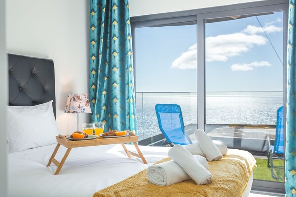 2 bedrooms, iron/ironing board, travel crib, free WiFi