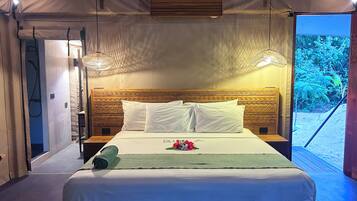 1 habitación y espacio para trabajar con laptop