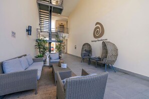 Property grounds - 2BR Modern Condo|Gym|Pool|Beach Tennis|MinsBeach (Noord)