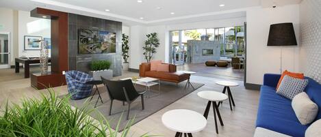 スマートテレビ、PC モニター