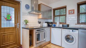 Fridge, microwave, oven, toaster