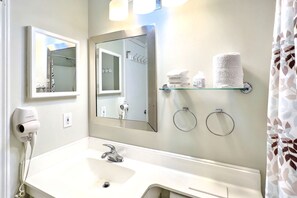 Hair dryer, towels, soap, toilet paper - Gated Hilton Head beachfront resort, private balcony and beach access, sleeps 6 (Hilton Head Island)