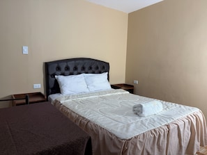 Classic Single Room, 1 Bedroom, Private Bathroom | Desk, laptop workspace, soundproofing, free WiFi - Hotel El Gran Patriarca (Cajamarca)