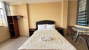 Superior Room | Desk, laptop workspace, soundproofing, free WiFi