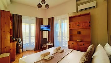 شقة - ٤ غرف نوم - بشرفة | غرفة المعيشة