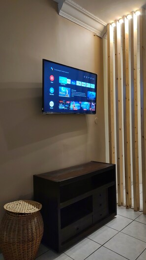 Apartment, 4 Bedrooms, Balcony | Room amenity