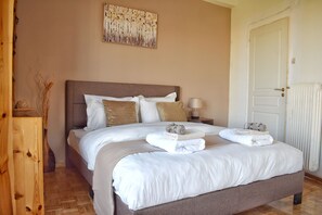 4 bedrooms - 4-bedroom Athens Smart Stay - Base Rate - Extra Customisable (Athens)
