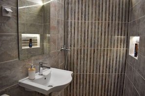 Departamento, 4 habitaciones, balcón | Baño