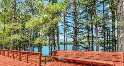 Lakefront Lodge-Private Dock-Swimming-Game Room