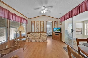 تلفزيون، مكتب