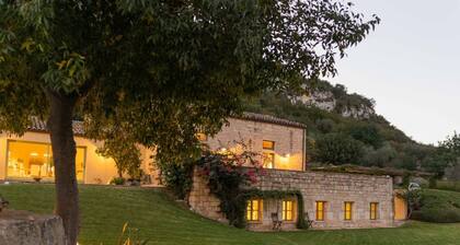 Casale Palombieri by DomuSicily