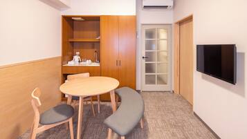 Perhehuoneisto, 2 makuuhuonetta, tupakointi kielletty | Untuvapeitot, tallelokero huoneessa, pimennysverhot, silitysrauta/-lauta