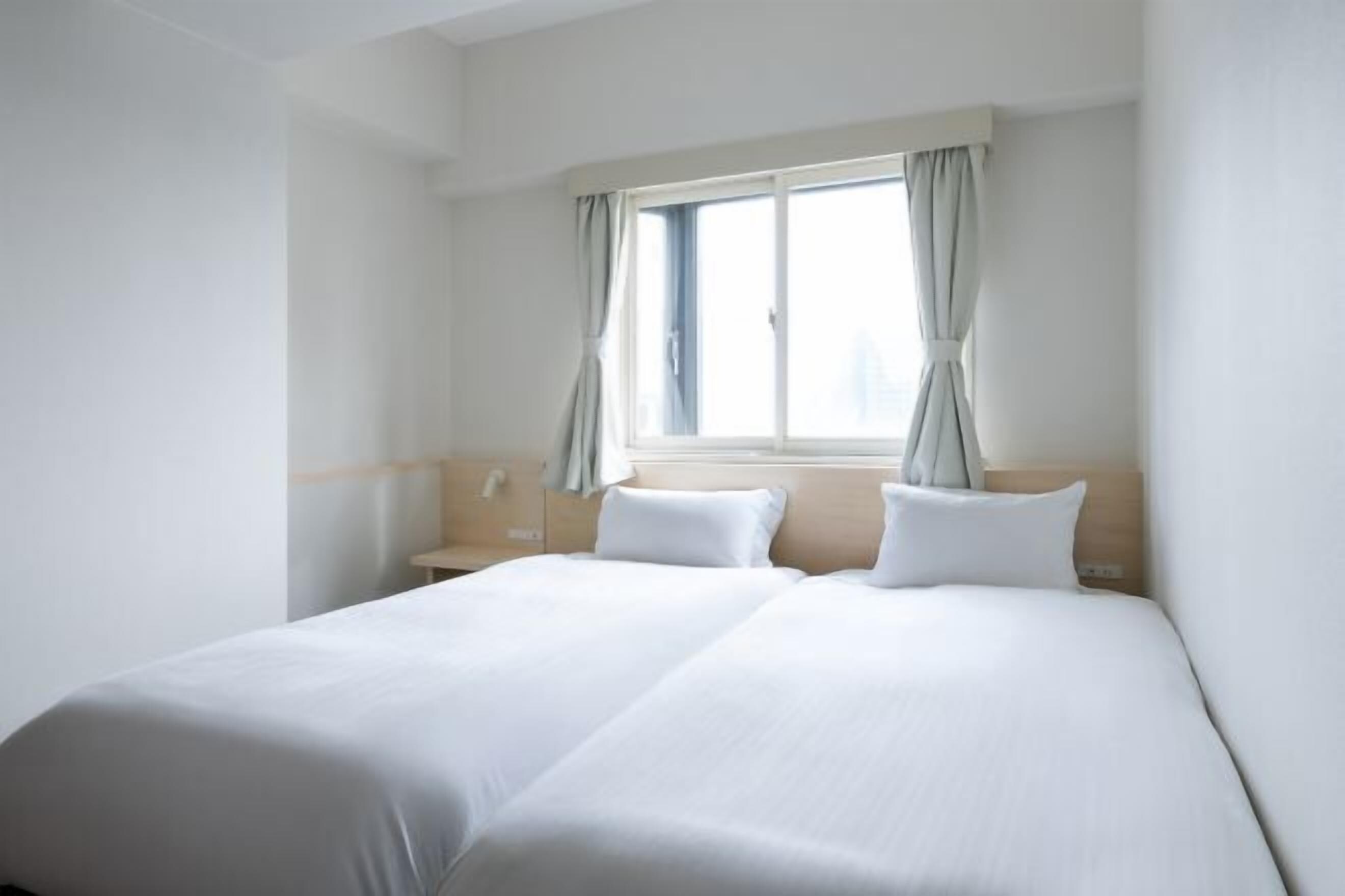 오리/거 위털 이불, 객실 내 금고, 암막 커튼, 다리미/다리미판