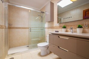 Towels - Casa Yaiza - Three Bedroom Villa, Sleeps 6 (Puerto Calero)
