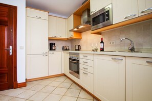Dishwasher, highchair