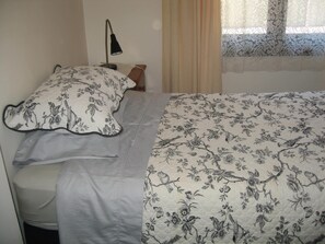3 Schlafzimmer, Bügeleisen/Bügelbrett, Bettwäsche
