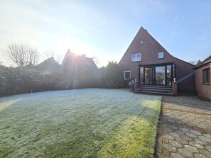 Exterior - Vacation home Teddis Haus - Detached vacation home with conservatory, garden and (Norden)