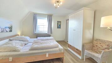 3 bedrooms, iron/ironing board, WiFi