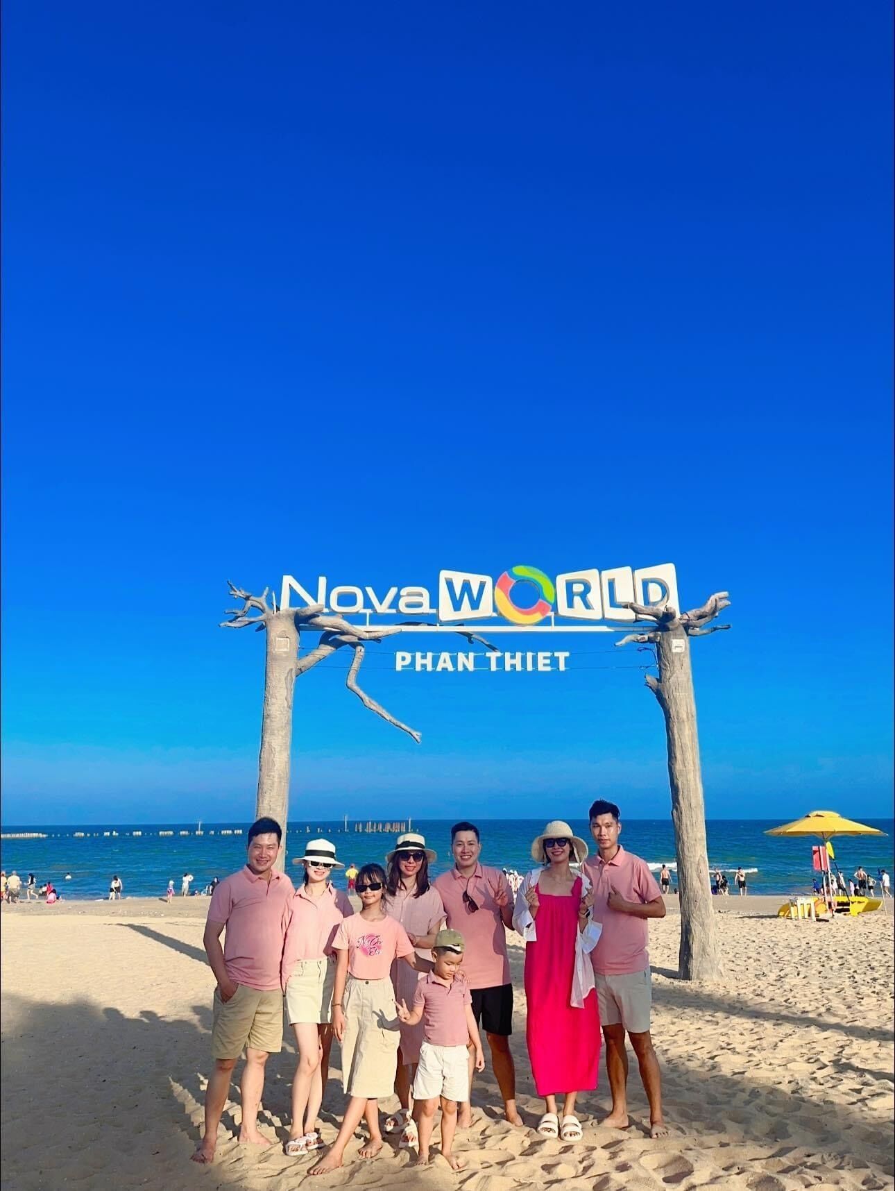 Sulla spiaggia, sabbia bianca