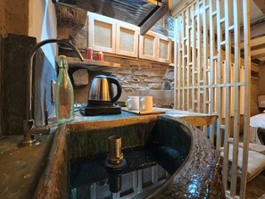 Interior - ART Naggar-Winter Bliss suite ft. Hottub&Fireplace (Naggar)