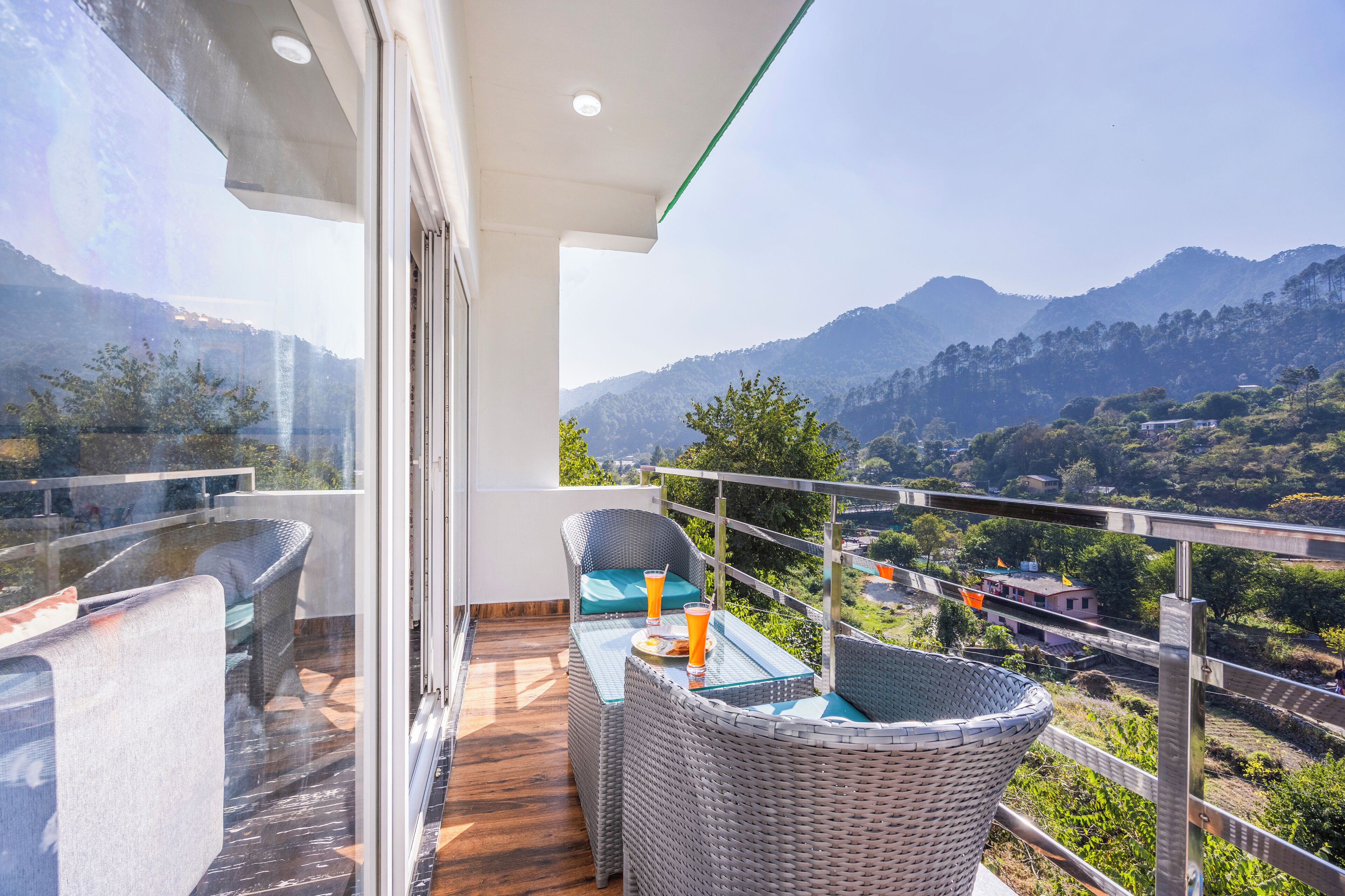 Kingdom Heartz Studio | Balcony view