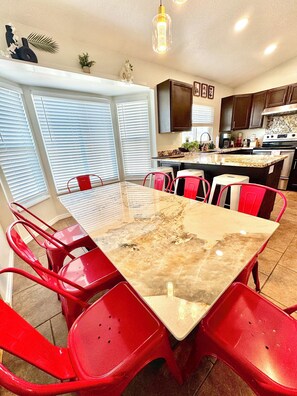 تناول الطعام