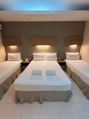 Chambre Triple Économique | Bureau, Wi-Fi gratuit