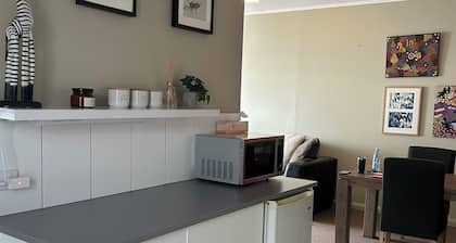LOCATION The Beach House Studio - Unique Seafront Affordable and Pets Negotiable