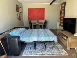 1 chambre, fer et planche à repasser, Wi-Fi, draps fournis