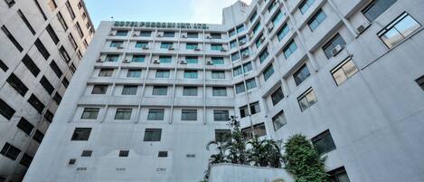 施設の正面