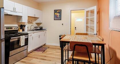 Colorful Townhouse Near Downtown Columbus - Designed for Travel & Work