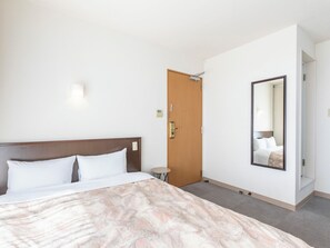 Iron/ironing board, free WiFi