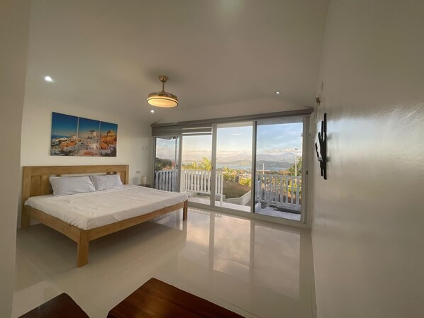 1 bedroom, WiFi, bed sheets - Cozy cabin with Lakeview and mountain view (Pantabangan)