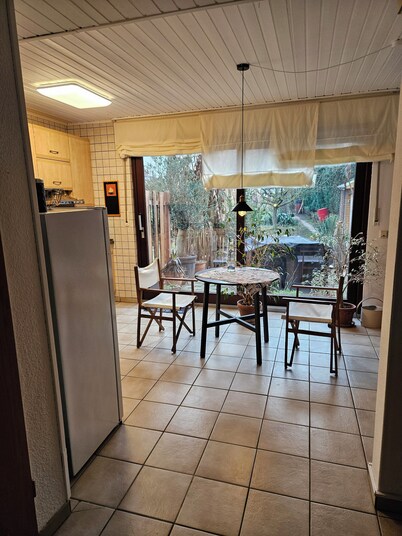 **Charming feel-good oasis with sun terrace! Pet friendly**.