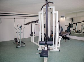 Villa (Six Bedroom Villa with Pool) | Gym