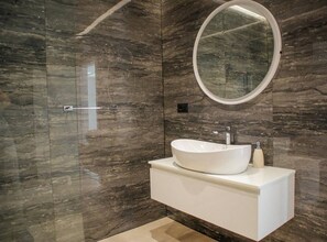 Villa (Six Bedroom Villa with Pool) | Bathroom | Shower, towels - Sunset Serenity Villa With Pool, Gym and Sauna (Kastela)