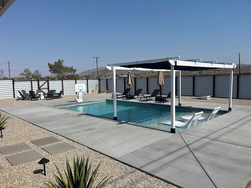 ★ Heated Pool, Spa, Desert Views & Just Good Times ~ 5 Min to J.T. Park Entrance