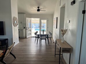 Dining - ★ Heated Pool, Spa, Desert Views & Just Good Times ~ 5 Min to J.T. Park Entrance (Twentynine Palms)