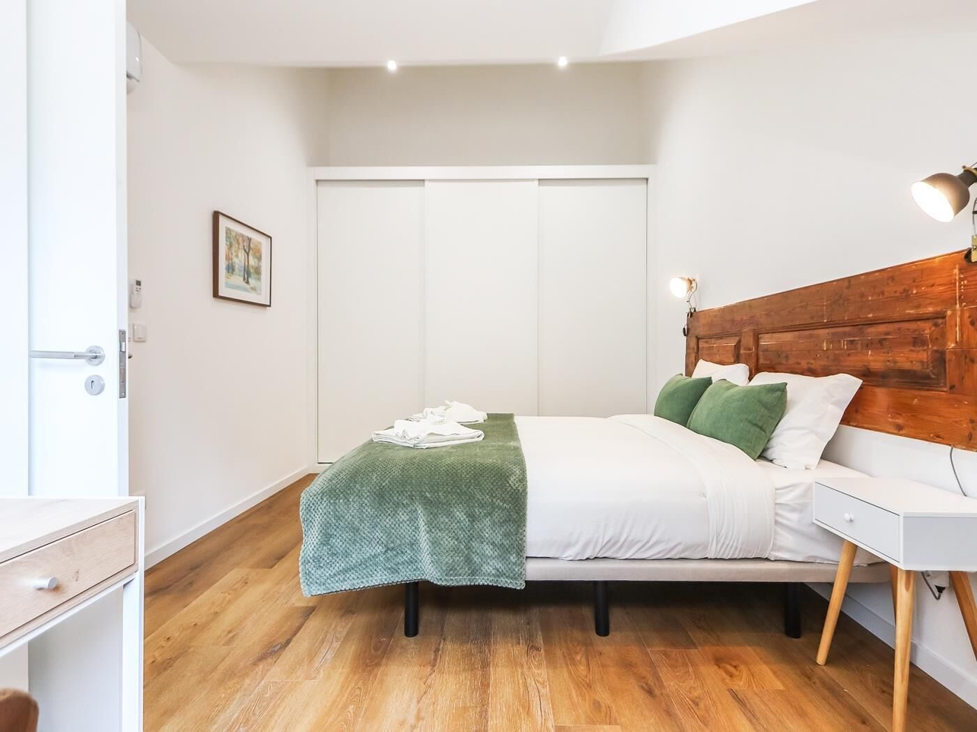 2 habitaciones, tabla de planchar con plancha y acceso a internet 