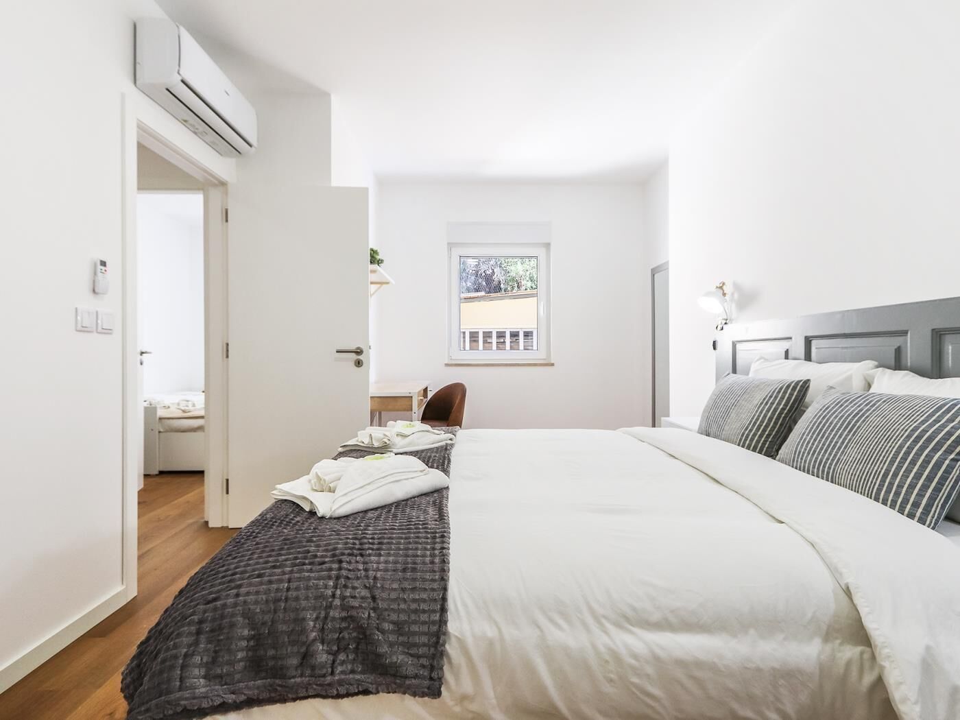 2 bedrooms, iron/ironing board, Internet, bed sheets