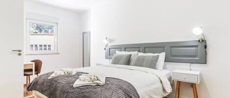 2 dormitorios, tabla de planchar con plancha, Internet y ropa de cama