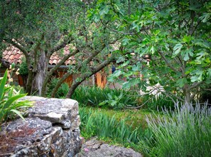 House (Two Bedroom House) | Bahagian luar