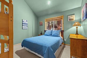 3 bedrooms, desk, travel crib, free WiFi