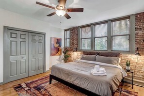 12 habitaciones, tabla de planchar con plancha, wifi y ropa de cama 