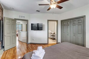 12 habitaciones, tabla de planchar con plancha, wifi y ropa de cama 