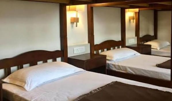 Deluxe-Doppel- oder -Zweibettzimmer, Balkon, Stadtblick