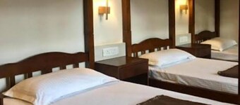 The Grand Royal Hotel 